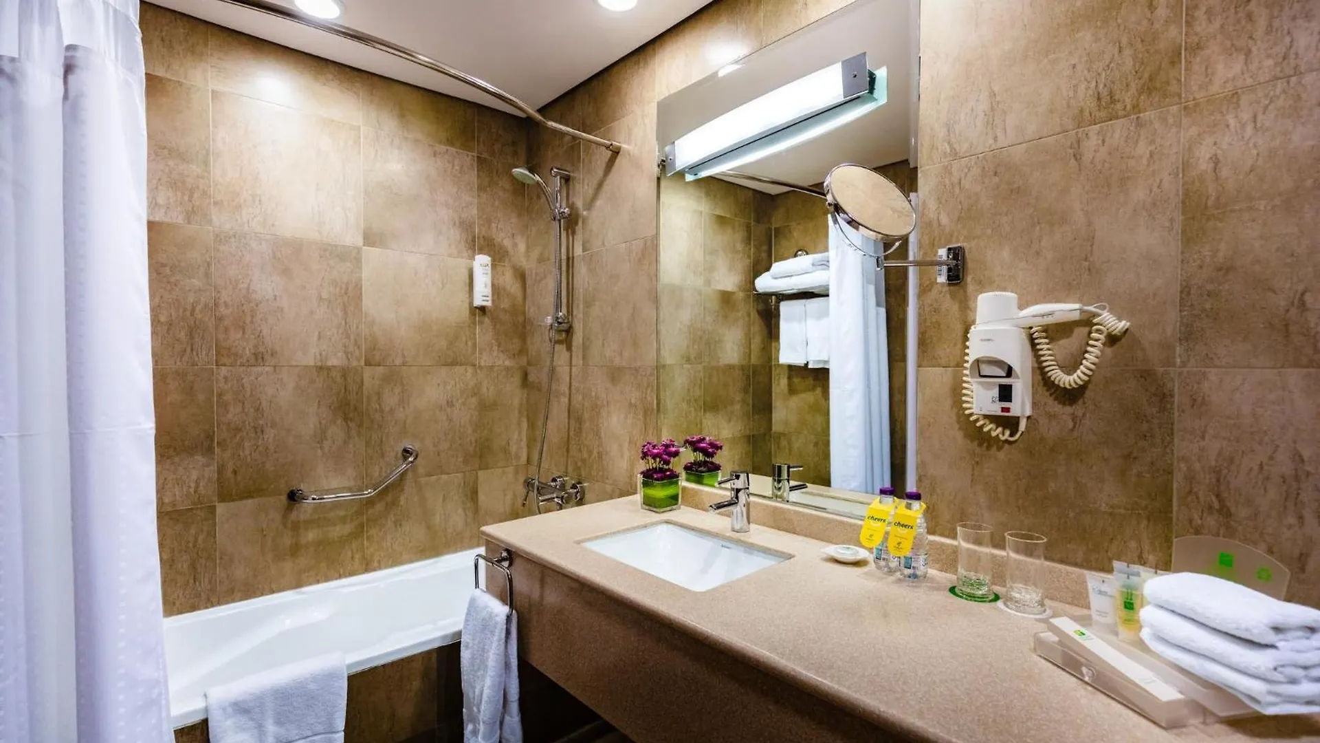 Holiday Inn Riyadh Al Qasr By Ihg Hotel